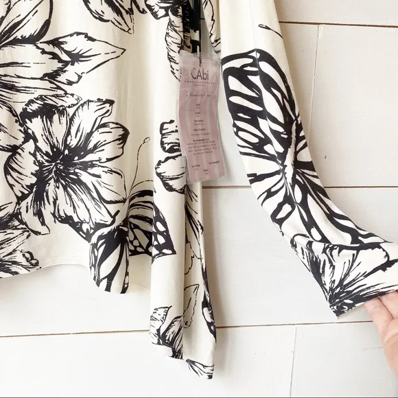 CAbi Butterfly Floral Long Sleeve Trapeze Tee L - Picture 2 of 7